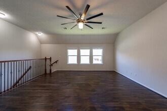 Building Photo - 26302 Fox Ridge Ln