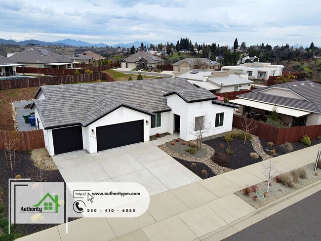 Foto del edificio - 4122 Haleakala Ave.  Landscaping and Pest ...