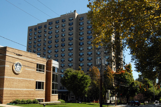 Building Photo - The Park View