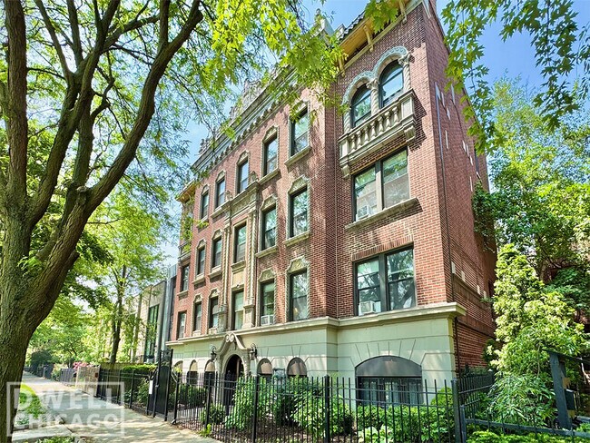 Foto del edificio - 1746 N Humboldt Blvd