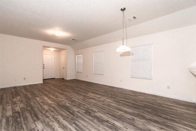 Foto del edificio - 13130 Withee Path Ln