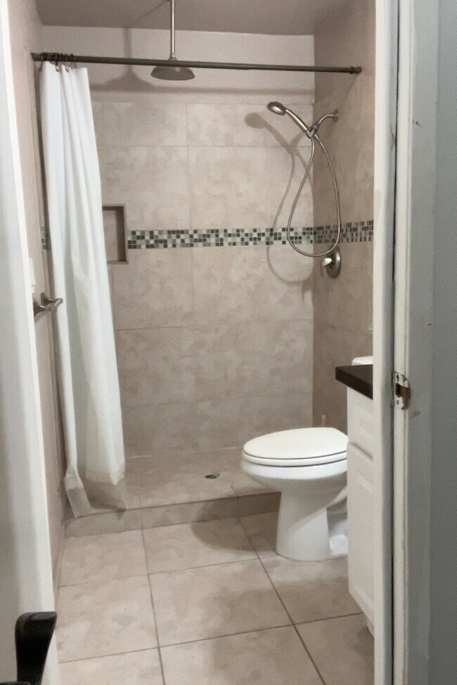 Foto del edificio - 74701 Merle Dr