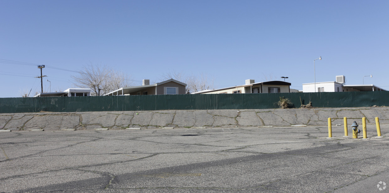 Foto del edificio - Desert Villa Mobile Home Park