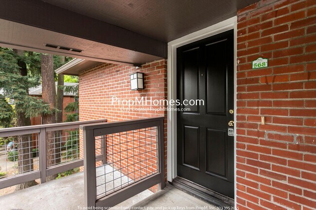 Foto del edificio - One Bedroom Condo w/ Lake Views - NEW PHOTOS!