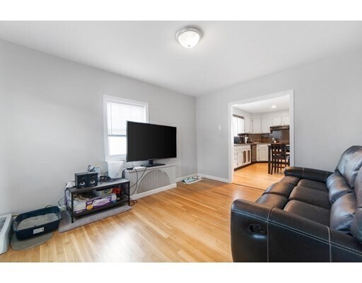 Building Photo - 27 Tapley Ave