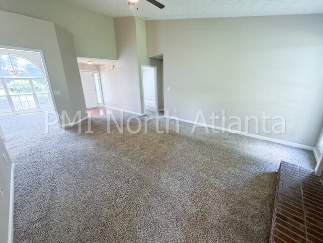 Foto del edificio - Ranch Style Living! All one floor!