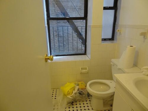 Foto del edificio - 516 E 80th St