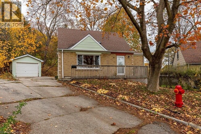 Building Photo - 10 Janis Ct