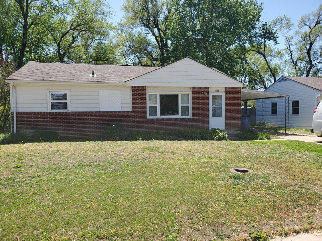 Primary Photo - COMING VERY SOON!! Updated Home in Park City