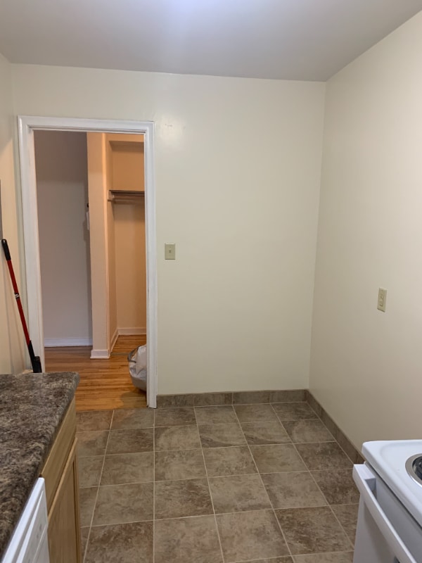 Building Photo - 924 Cleveland Ave S