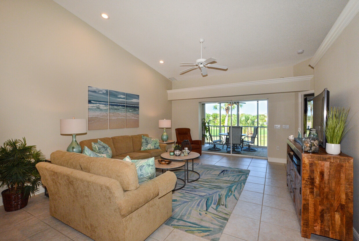Foto principal - 9470 High Gate Dr