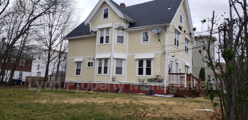 Primary Photo - 32 Baxter St