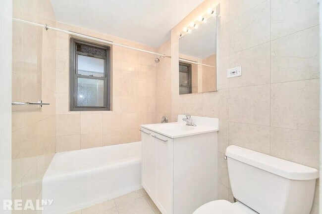 Foto del edificio - 412 E 55th St