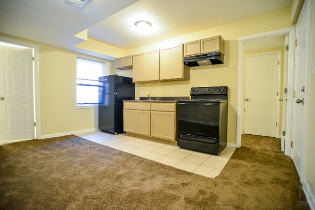 Photo - 1204 Talbert St SE House