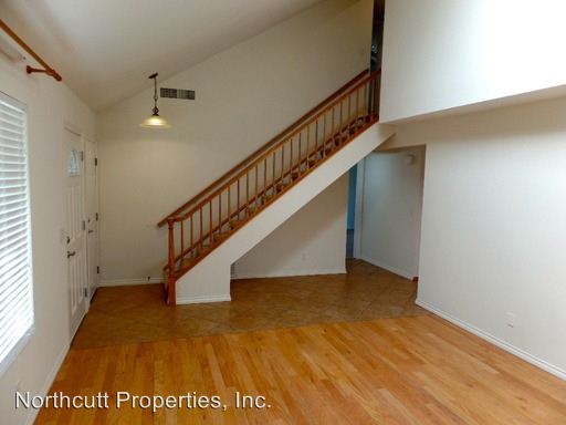 Building Photo - 13332 Via Stephen