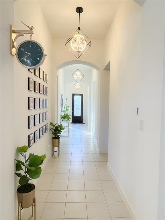 Building Photo - 163 Billowing Way