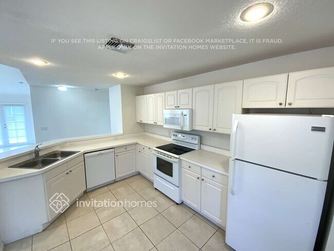 Building Photo - 3732 S Lancewood Pl