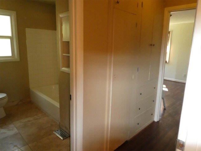 Foto del edificio - 7511 SE Harmony Rd