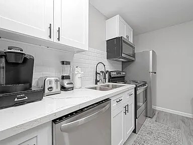 Foto del edificio - 1352 Dorothy St