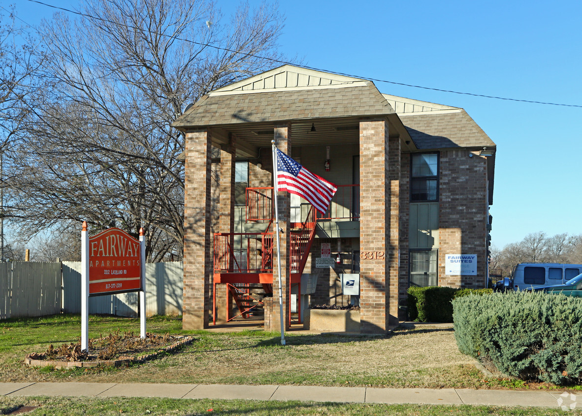 Primary Photo - Fairway Apartments