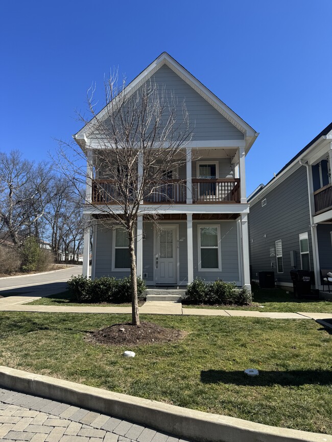 Photo - 816 Briar Cir House