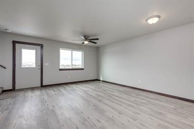 Foto del edificio - 1307 Westwood Cir