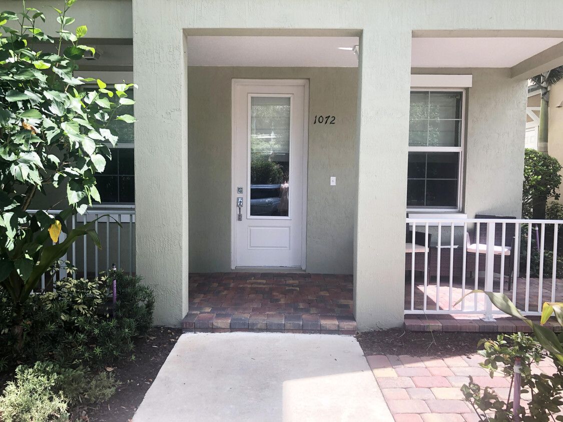 Foto principal - 1072 Community Dr