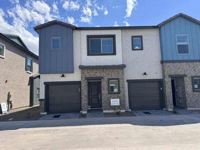Primary Photo - Stunning 3Beds/2.5Bath Townhome in Phoenix...