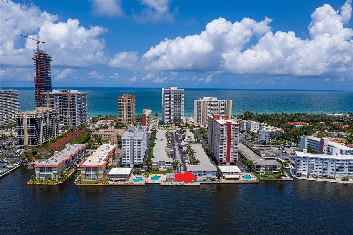 Primary Photo - 3135 S Ocean Dr