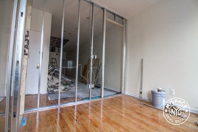 Building Photo - 663 Classon Ave