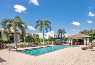 Building Photo - 9901 Sunset Cove Ln
