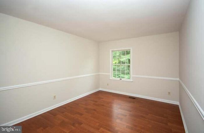 Foto del edificio - 1335 Littlefield Pl