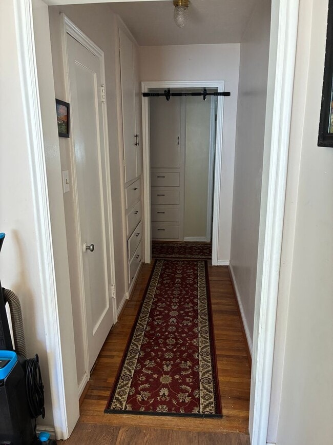 Building Photo - Furnished Two Bedroom