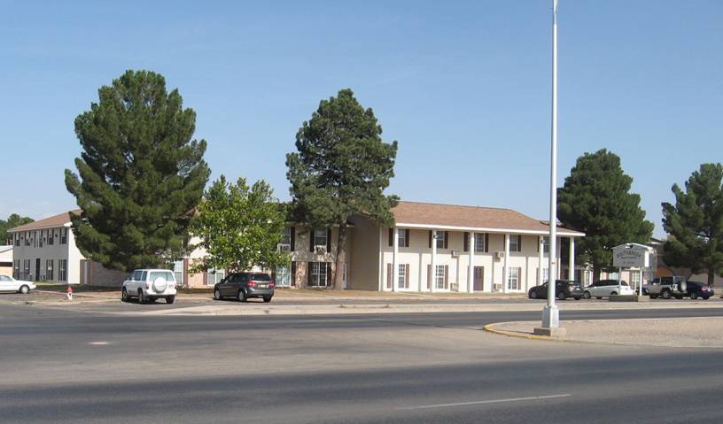 Primary Photo - 1901 S Main St