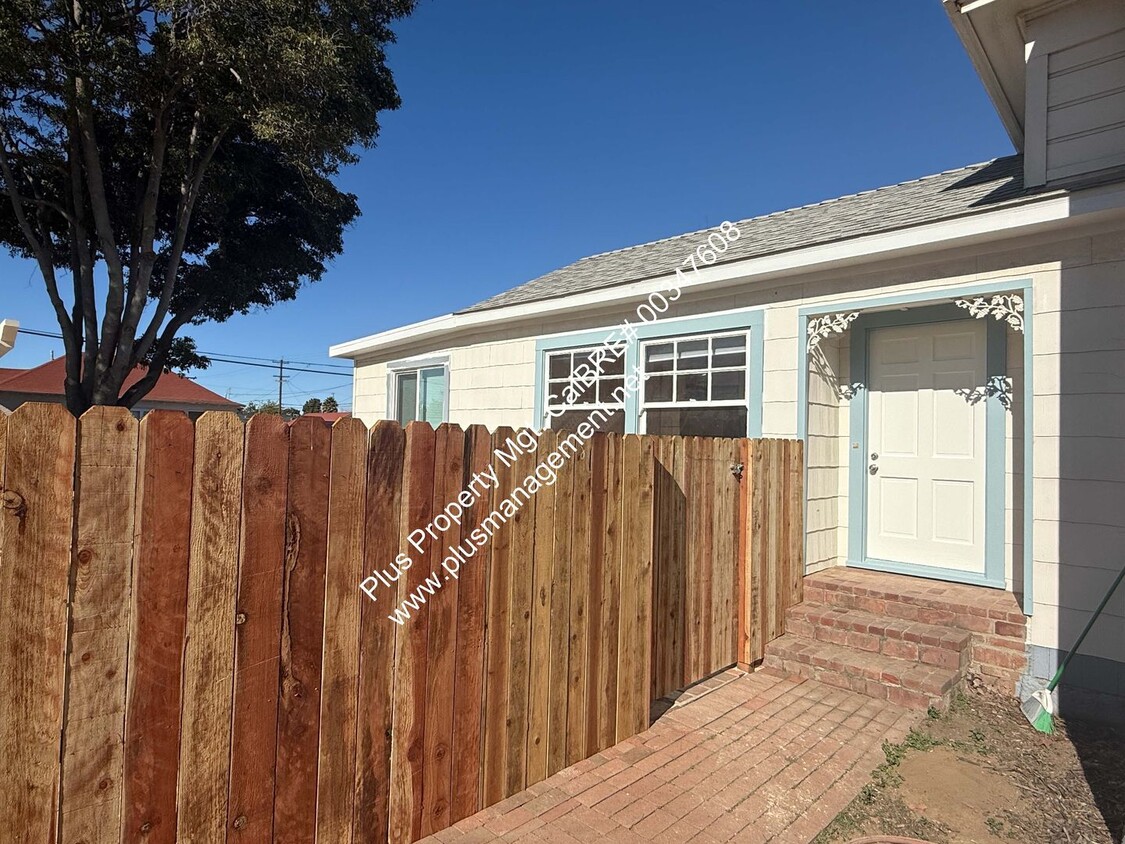 Primary Photo - Completely Remodeled Cottage with Fenced Yard