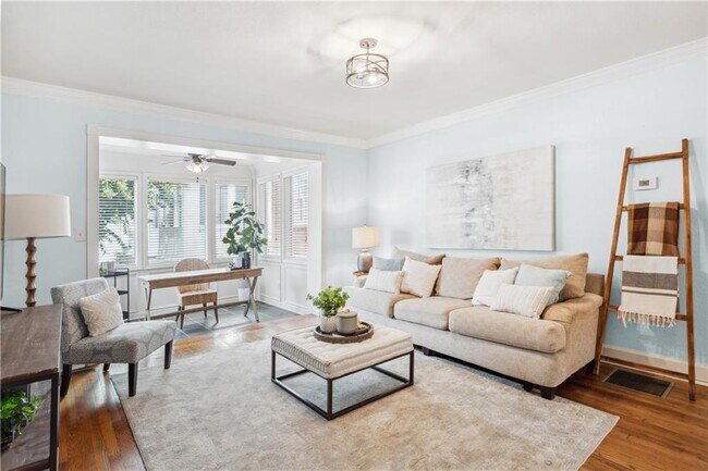 Foto del edificio - 115 Peachtree Memorial Dr NW