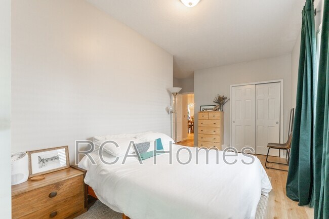 Foto del edificio - 2322 N Talbott St