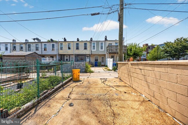 Building Photo - 602 S Macon St.