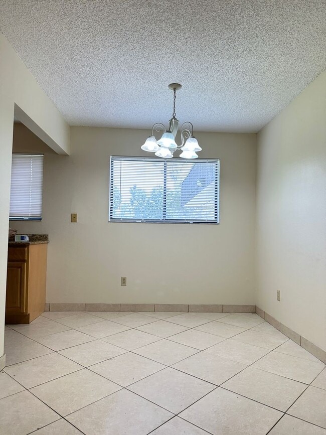 Building Photo - 11722 Raintree Lake Ln