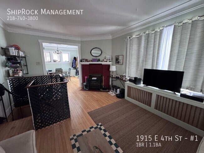 Foto del edificio - 1915 E 4th St