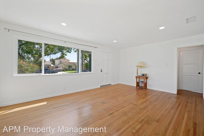 Building Photo - 3 br, 2 bath House - 7631 Manzanar Ave