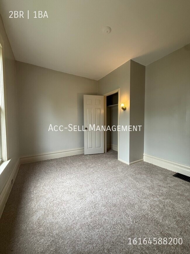 Foto del edificio - 815 Crosby St NW