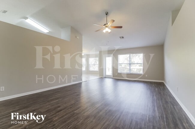 Building Photo - 657 Winding Lake Dr