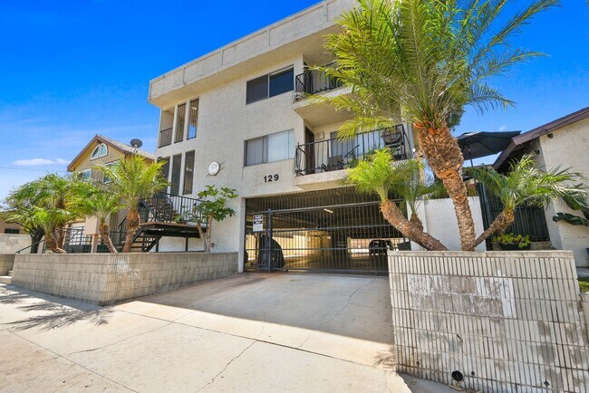 Foto del edificio - 129 N Cabrillo Ave