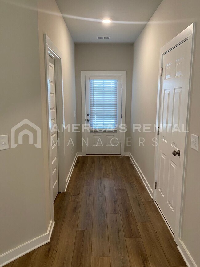 Building Photo - Home for Rent in Clanton, AL!!! Available ...