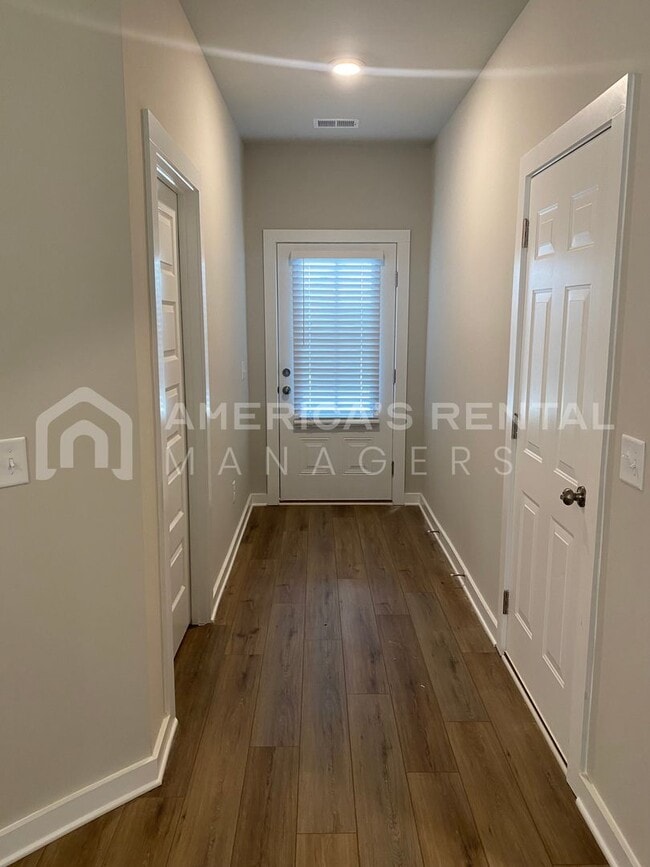 Building Photo - Home for Rent in Clanton, AL!!! View with ...