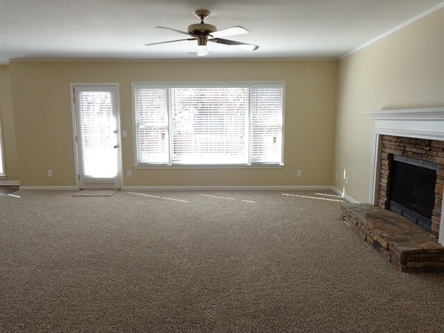 Building Photo - 6480 Dressage Crossing