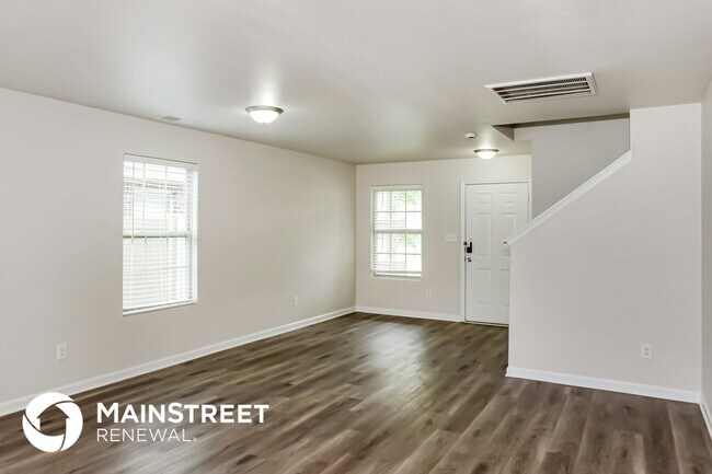 Foto del edificio - 120 Darrow Creek Dr