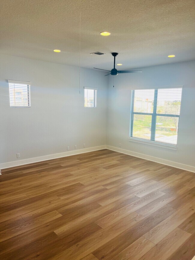 7903 Southlake Pass, San Antonio, TX 78235 Townhome Rentals in San