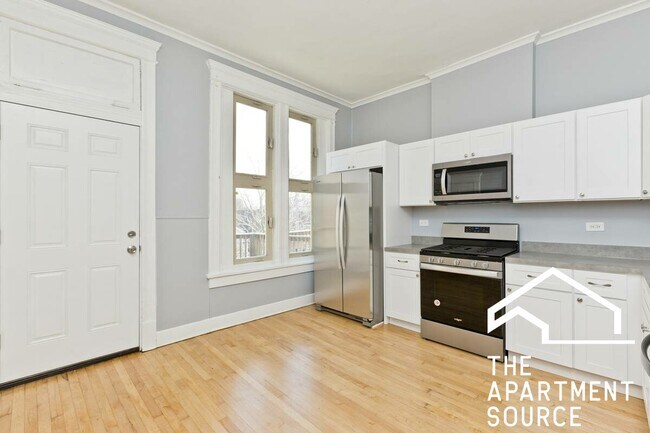 Building Photo - 3834 N Ashland Ave